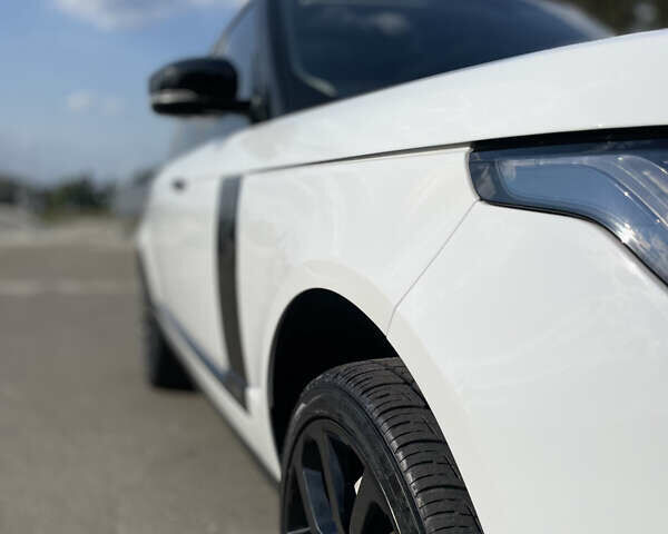 Ленд Ровер Рендж Ровер 2014 в Киеве на Automoto.ua Белый Ленд Ровер Рендж Ровер, объемом двигателя 5 л и пробегом 149 тыс. км за 45000 $, фото 14 на Automoto.ua