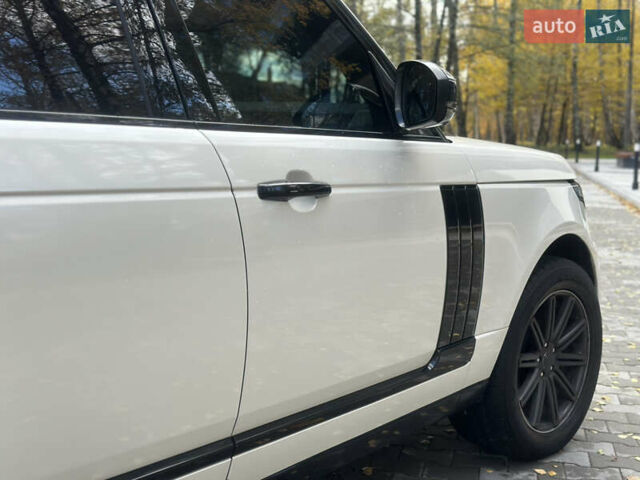 Белый Ленд Ровер Рендж Ровер, объемом двигателя 3 л и пробегом 200 тыс. км за 30500 $, фото 13 на Automoto.ua