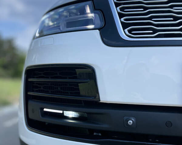 Ленд Ровер Рендж Ровер 2014 в Киеве на Automoto.ua Белый Ленд Ровер Рендж Ровер, объемом двигателя 5 л и пробегом 149 тыс. км за 45000 $, фото 12 на Automoto.ua