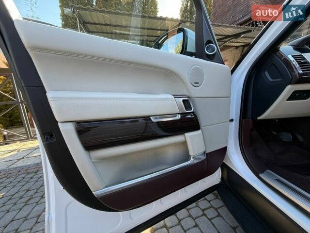 Білий Ленд Ровер Рендж Ровер, об'ємом двигуна 4.4 л та пробігом 278 тис. км за 32999 $, фото 25 на Automoto.ua