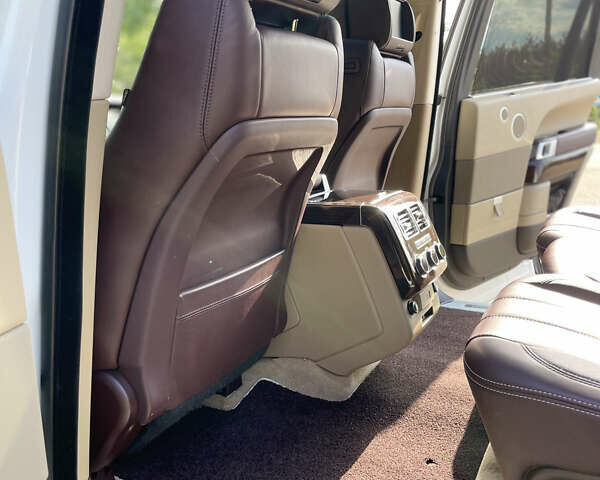 Ленд Ровер Рендж Ровер 2014 в Киеве на Automoto.ua Белый Ленд Ровер Рендж Ровер, объемом двигателя 5 л и пробегом 149 тыс. км за 45000 $, фото 37 на Automoto.ua