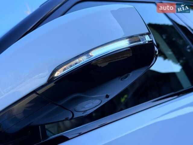 Белый Ленд Ровер Рендж Ровер, объемом двигателя 4.37 л и пробегом 278 тыс. км за 32999 $, фото 103 на Automoto.ua