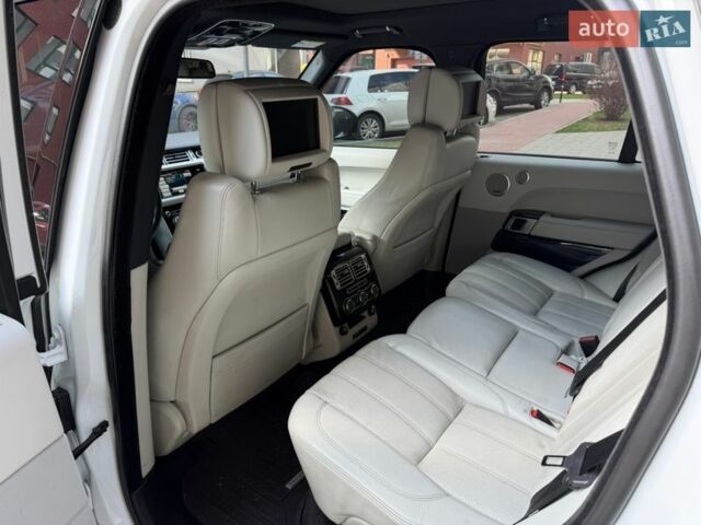 Белый Ленд Ровер Рендж Ровер, объемом двигателя 3 л и пробегом 201 тыс. км за 24400 $, фото 22 на Automoto.ua