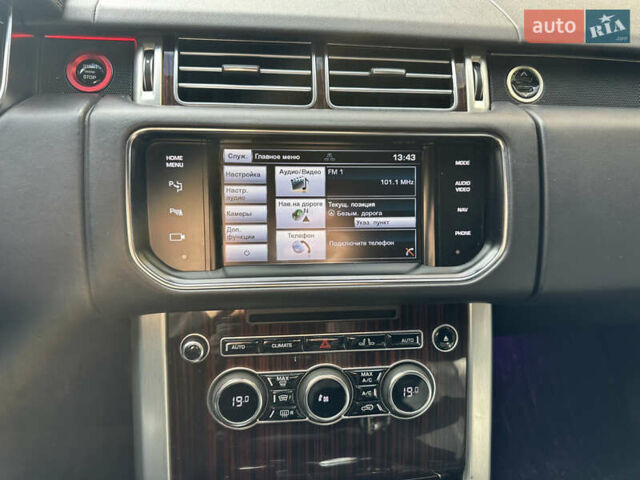 Белый Ленд Ровер Рендж Ровер, объемом двигателя 3 л и пробегом 200 тыс. км за 30500 $, фото 27 на Automoto.ua