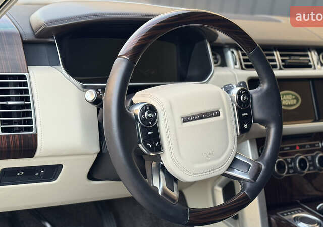 Белый Ленд Ровер Рендж Ровер, объемом двигателя 5 л и пробегом 142 тыс. км за 33000 $, фото 11 на Automoto.ua