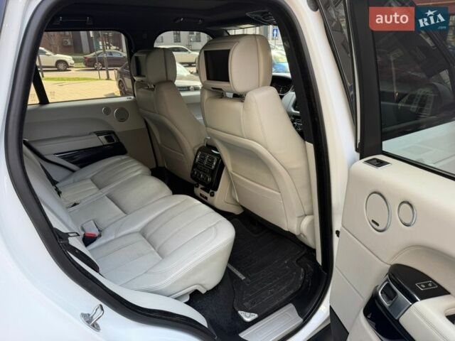 Белый Ленд Ровер Рендж Ровер, объемом двигателя 3 л и пробегом 201 тыс. км за 24400 $, фото 29 на Automoto.ua