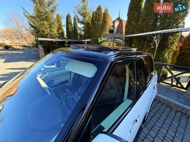 Білий Ленд Ровер Рендж Ровер, об'ємом двигуна 4.4 л та пробігом 278 тис. км за 32999 $, фото 81 на Automoto.ua