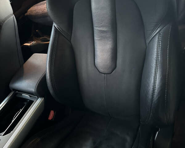 Белый Ленд Ровер Рендж Ровер, объемом двигателя 2 л и пробегом 240 тыс. км за 16500 $, фото 21 на Automoto.ua