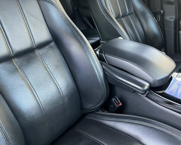 Белый Ленд Ровер Рендж Ровер, объемом двигателя 2.99 л и пробегом 195 тыс. км за 31200 $, фото 28 на Automoto.ua