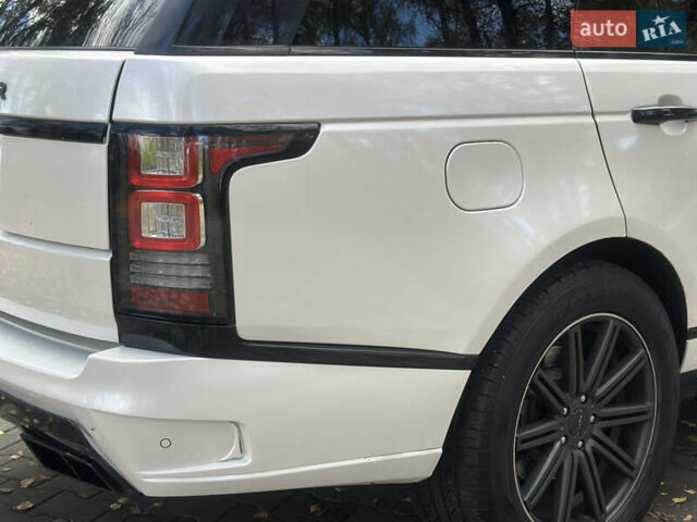 Белый Ленд Ровер Рендж Ровер, объемом двигателя 3 л и пробегом 200 тыс. км за 30500 $, фото 14 на Automoto.ua