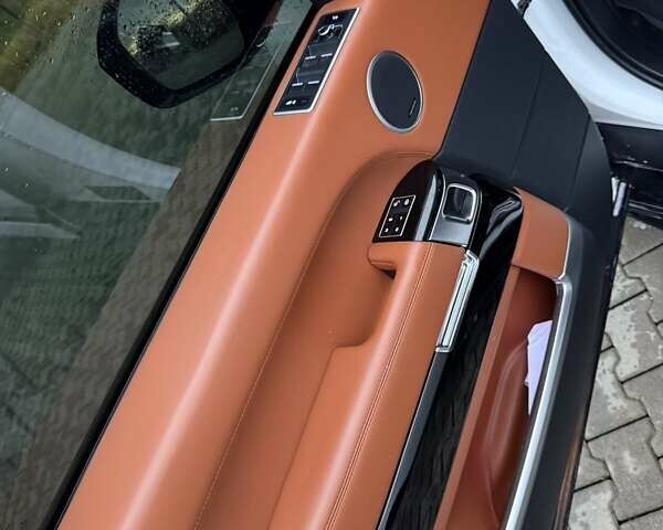 Белый Ленд Ровер Рендж Ровер, объемом двигателя 2.99 л и пробегом 150 тыс. км за 38000 $, фото 13 на Automoto.ua