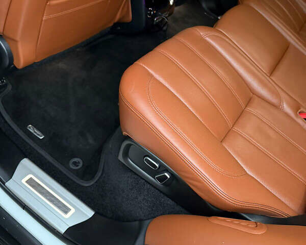 Белый Ленд Ровер Рендж Ровер, объемом двигателя 3 л и пробегом 150 тыс. км за 39999 $, фото 20 на Automoto.ua