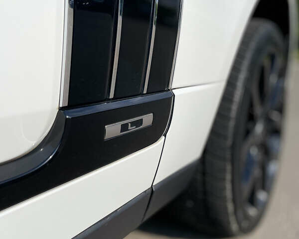 Ленд Ровер Рендж Ровер 2014 в Киеве на Automoto.ua Белый Ленд Ровер Рендж Ровер, объемом двигателя 5 л и пробегом 149 тыс. км за 45000 $, фото 21 на Automoto.ua