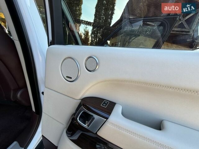 Білий Ленд Ровер Рендж Ровер, об'ємом двигуна 4.4 л та пробігом 278 тис. км за 32999 $, фото 52 на Automoto.ua