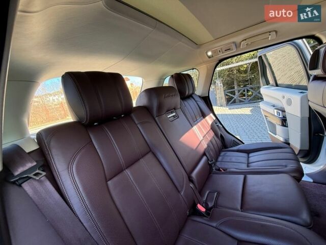 Белый Ленд Ровер Рендж Ровер, объемом двигателя 4.37 л и пробегом 278 тыс. км за 32999 $, фото 86 на Automoto.ua