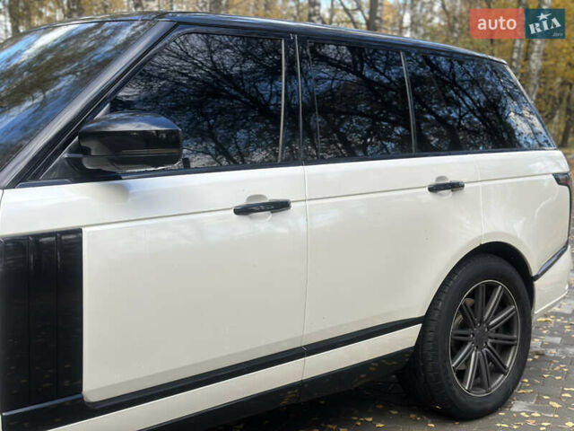 Белый Ленд Ровер Рендж Ровер, объемом двигателя 3 л и пробегом 200 тыс. км за 30500 $, фото 6 на Automoto.ua
