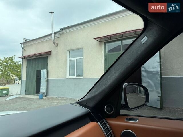 Белый Ленд Ровер Рендж Ровер, объемом двигателя 2.99 л и пробегом 135 тыс. км за 32500 $, фото 46 на Automoto.ua