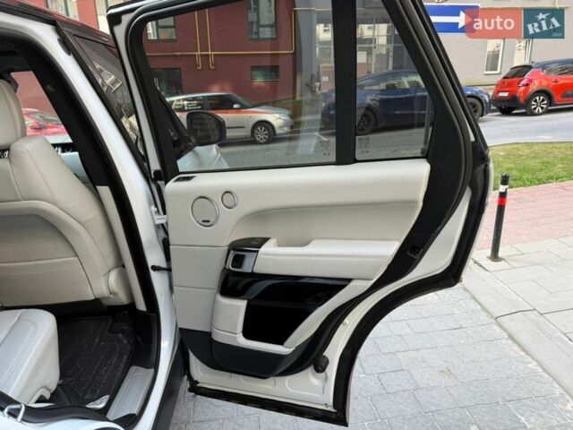 Белый Ленд Ровер Рендж Ровер, объемом двигателя 3 л и пробегом 201 тыс. км за 24400 $, фото 26 на Automoto.ua