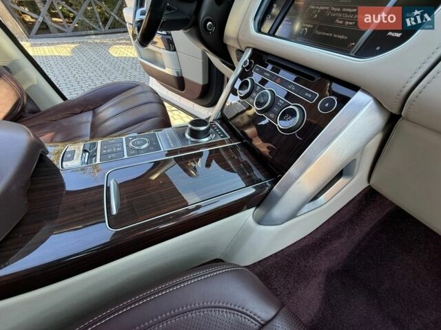 Білий Ленд Ровер Рендж Ровер, об'ємом двигуна 4.4 л та пробігом 278 тис. км за 32999 $, фото 67 на Automoto.ua