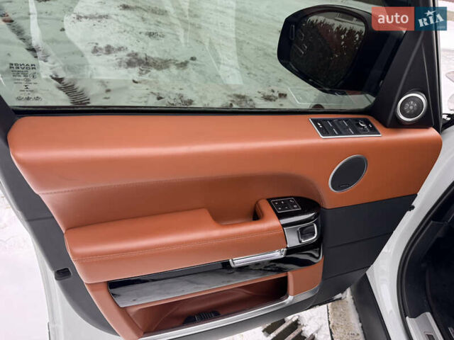 Білий Ленд Ровер Рендж Ровер, об'ємом двигуна 2.99 л та пробігом 155 тис. км за 30500 $, фото 37 на Automoto.ua