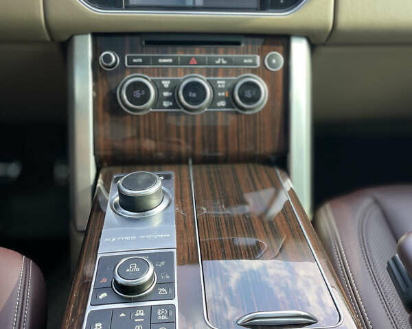 Ленд Ровер Рендж Ровер 2014 в Киеве на Automoto.ua Белый Ленд Ровер Рендж Ровер, объемом двигателя 5 л и пробегом 149 тыс. км за 45000 $, фото 43 на Automoto.ua