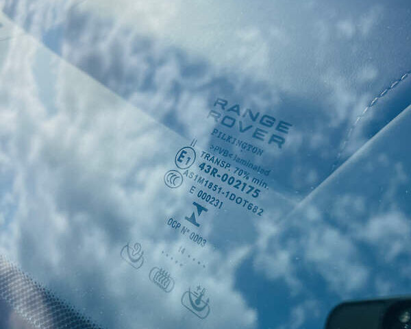 Ленд Ровер Рендж Ровер 2014 в Киеве на Automoto.ua Белый Ленд Ровер Рендж Ровер, объемом двигателя 5 л и пробегом 149 тыс. км за 45000 $, фото 23 на Automoto.ua