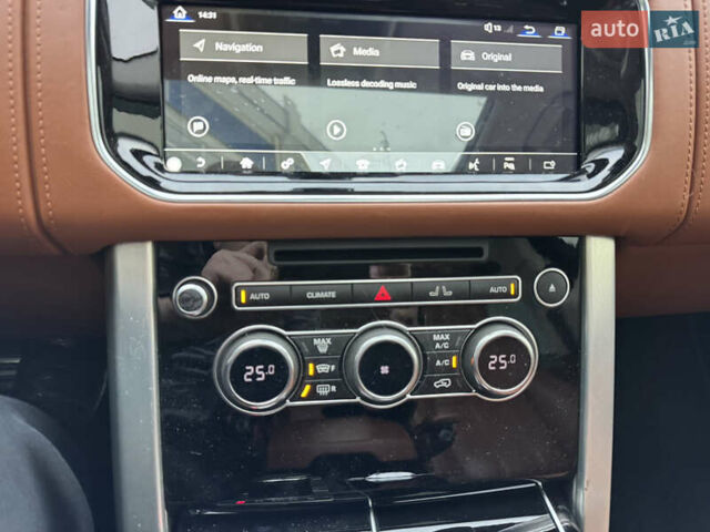 Білий Ленд Ровер Рендж Ровер, об'ємом двигуна 2.99 л та пробігом 155 тис. км за 30500 $, фото 46 на Automoto.ua