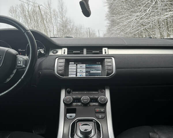 Белый Ленд Ровер Рендж Ровер, объемом двигателя 2 л и пробегом 240 тыс. км за 16500 $, фото 15 на Automoto.ua