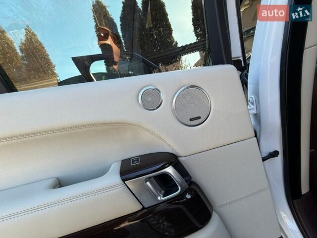 Белый Ленд Ровер Рендж Ровер, объемом двигателя 4.37 л и пробегом 278 тыс. км за 32999 $, фото 66 на Automoto.ua