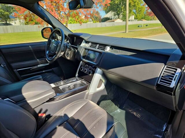 Білий Ленд Ровер Рендж Ровер, об'ємом двигуна 5 л та пробігом 86 тис. км за 18000 $, фото 12 на Automoto.ua