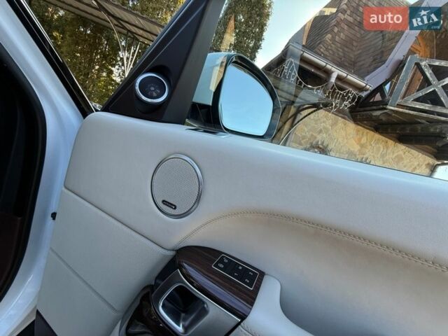 Білий Ленд Ровер Рендж Ровер, об'ємом двигуна 4.4 л та пробігом 278 тис. км за 32999 $, фото 64 на Automoto.ua