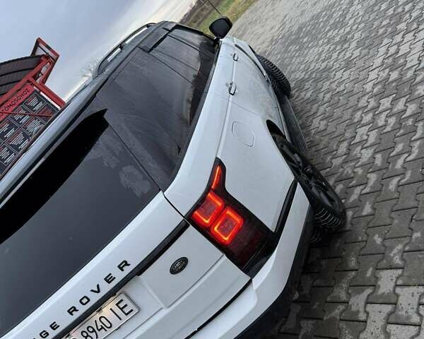 Белый Ленд Ровер Рендж Ровер, объемом двигателя 2.99 л и пробегом 150 тыс. км за 38000 $, фото 6 на Automoto.ua