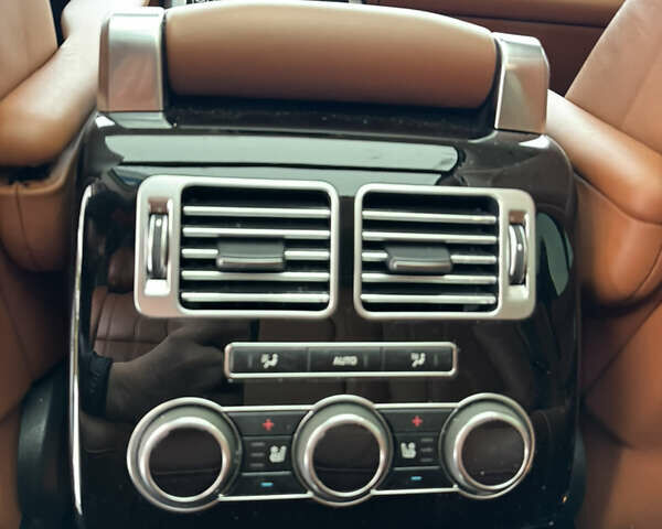 Білий Ленд Ровер Рендж Ровер, об'ємом двигуна 2.99 л та пробігом 155 тис. км за 30500 $, фото 27 на Automoto.ua