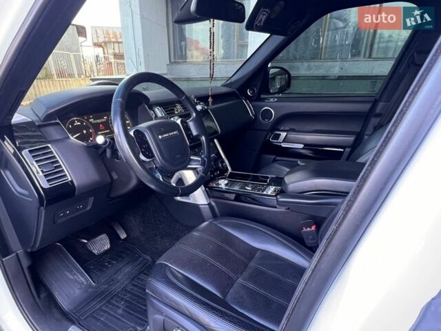 Білий Ленд Ровер Рендж Ровер, об'ємом двигуна 3 л та пробігом 199 тис. км за 35700 $, фото 39 на Automoto.ua