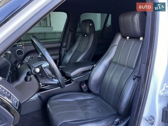 Білий Ленд Ровер Рендж Ровер, об'ємом двигуна 3 л та пробігом 199 тис. км за 35700 $, фото 34 на Automoto.ua
