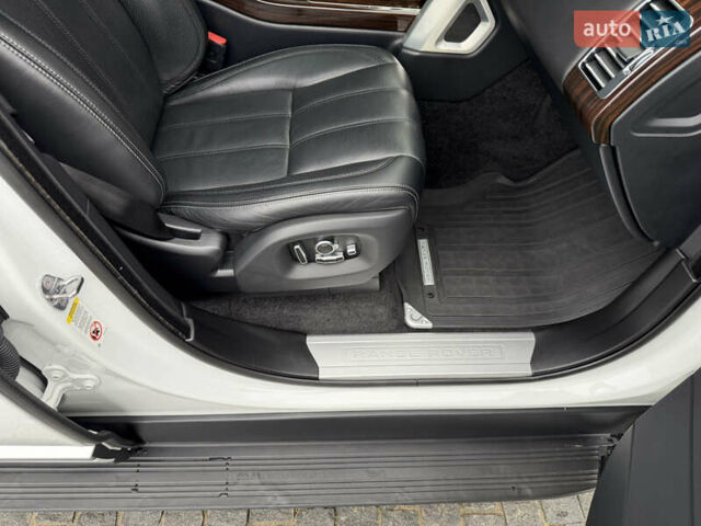 Білий Ленд Ровер Рендж Ровер, об'ємом двигуна 2.99 л та пробігом 165 тис. км за 34999 $, фото 89 на Automoto.ua