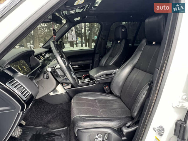 Білий Ленд Ровер Рендж Ровер, об'ємом двигуна 3 л та пробігом 199 тис. км за 35999 $, фото 63 на Automoto.ua