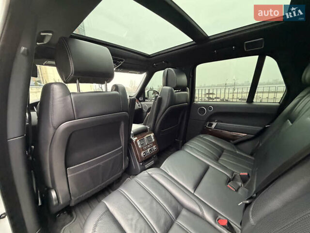 Білий Ленд Ровер Рендж Ровер, об'ємом двигуна 2.99 л та пробігом 165 тис. км за 34999 $, фото 61 на Automoto.ua