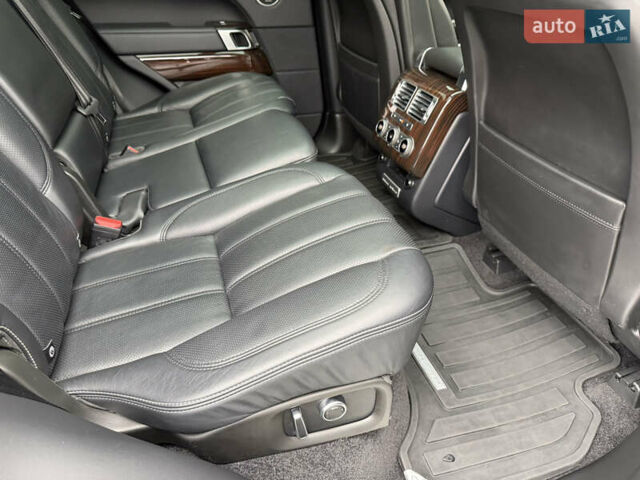 Білий Ленд Ровер Рендж Ровер, об'ємом двигуна 2.99 л та пробігом 165 тис. км за 34999 $, фото 70 на Automoto.ua