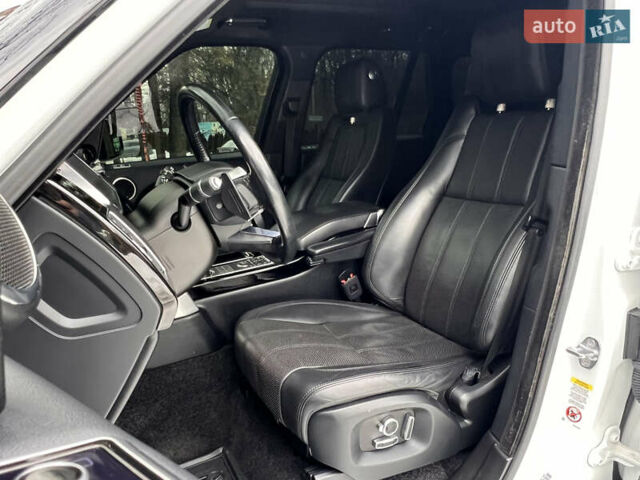 Білий Ленд Ровер Рендж Ровер, об'ємом двигуна 3 л та пробігом 199 тис. км за 35999 $, фото 56 на Automoto.ua