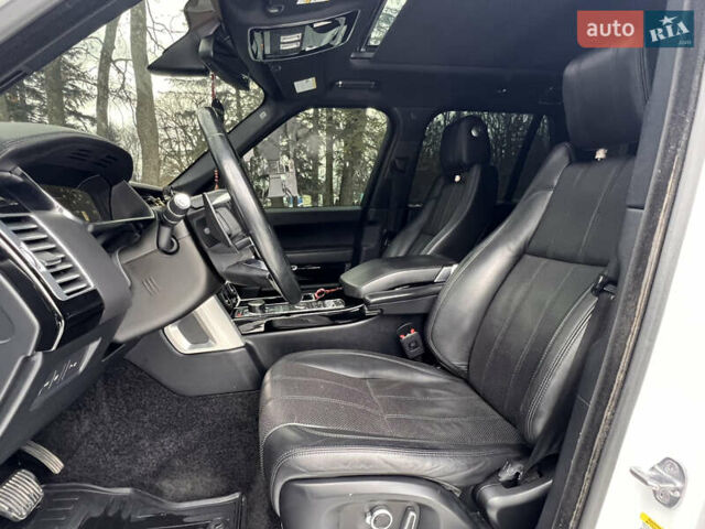 Білий Ленд Ровер Рендж Ровер, об'ємом двигуна 3 л та пробігом 199 тис. км за 35999 $, фото 61 на Automoto.ua