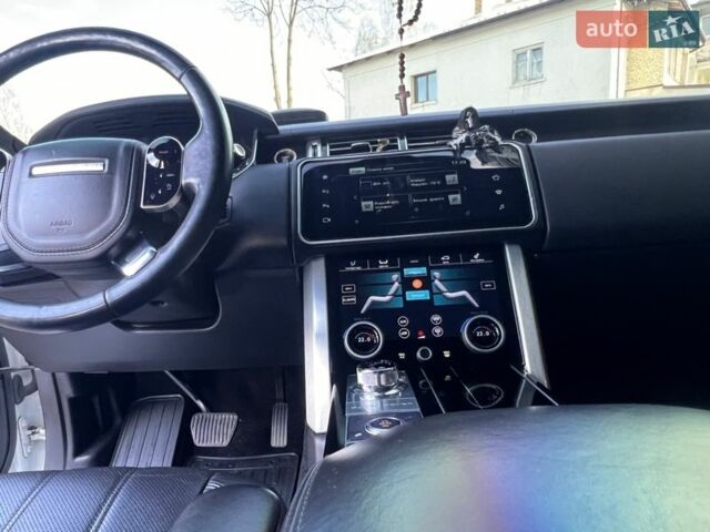 Білий Ленд Ровер Рендж Ровер, об'ємом двигуна 3 л та пробігом 199 тис. км за 35700 $, фото 52 на Automoto.ua