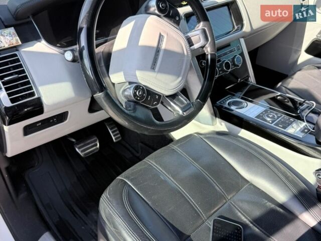 Белый Ленд Ровер Рендж Ровер, объемом двигателя 5 л и пробегом 175 тыс. км за 42000 $, фото 13 на Automoto.ua