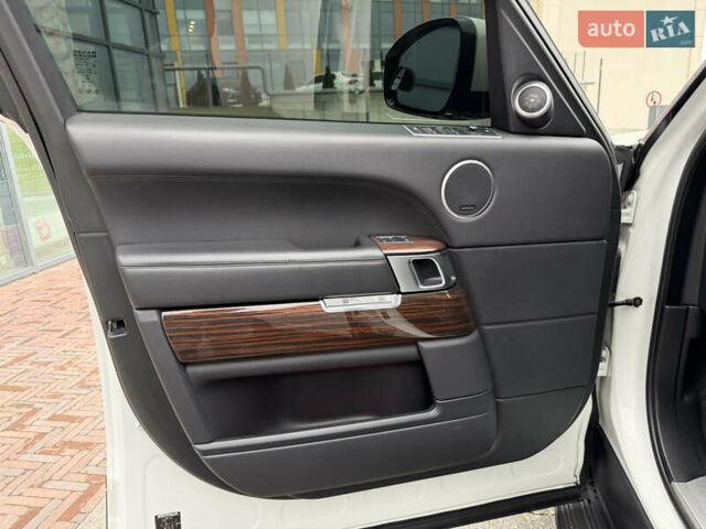 Білий Ленд Ровер Рендж Ровер, об'ємом двигуна 2.99 л та пробігом 165 тис. км за 34999 $, фото 26 на Automoto.ua