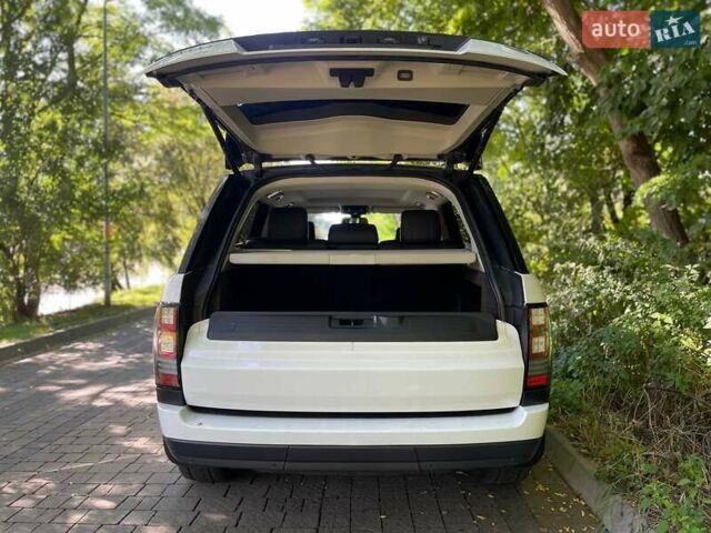 Белый Ленд Ровер Рендж Ровер, объемом двигателя 3 л и пробегом 322 тыс. км за 26000 $, фото 21 на Automoto.ua