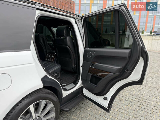 Білий Ленд Ровер Рендж Ровер, об'ємом двигуна 2.99 л та пробігом 165 тис. км за 34999 $, фото 64 на Automoto.ua