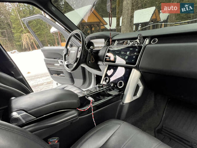 Білий Ленд Ровер Рендж Ровер, об'ємом двигуна 3 л та пробігом 199 тис. км за 35999 $, фото 95 на Automoto.ua