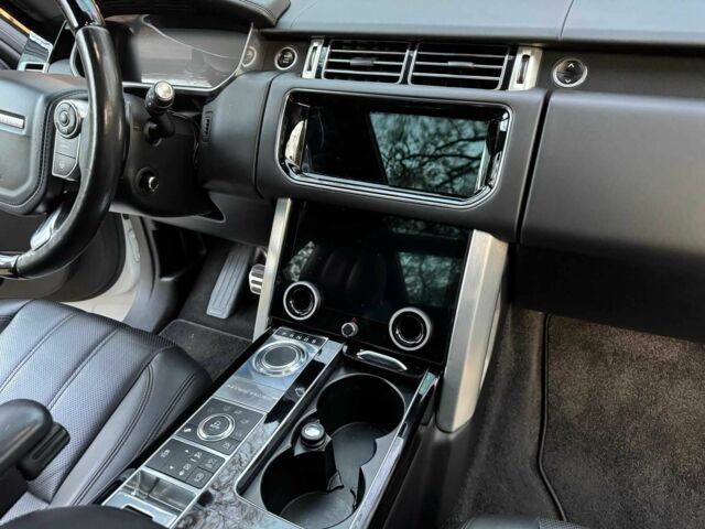 Білий Ленд Ровер Рендж Ровер, об'ємом двигуна 3 л та пробігом 133 тис. км за 35000 $, фото 10 на Automoto.ua