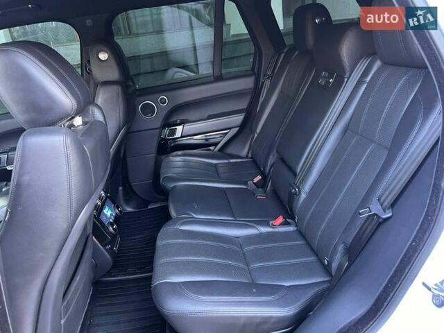 Білий Ленд Ровер Рендж Ровер, об'ємом двигуна 3 л та пробігом 199 тис. км за 35700 $, фото 47 на Automoto.ua