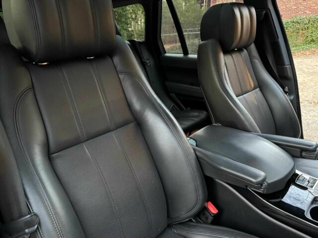 Білий Ленд Ровер Рендж Ровер, об'ємом двигуна 3 л та пробігом 133 тис. км за 35000 $, фото 8 на Automoto.ua